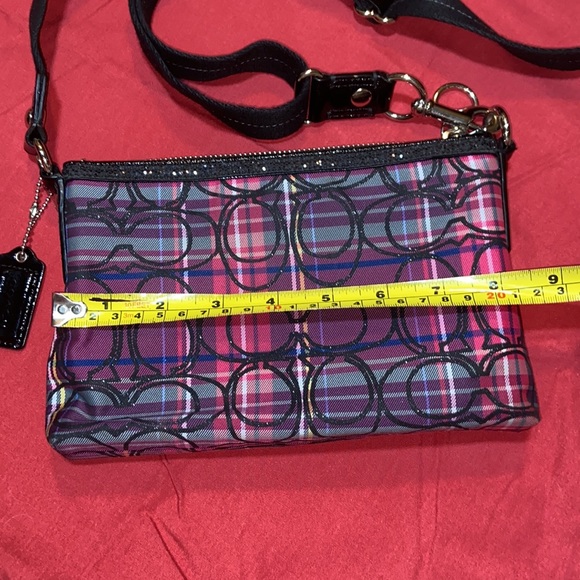 Like new Coach Poppy Tartan signature plaid crossbody bag purse pink plaid bag - Picture 6 of 12